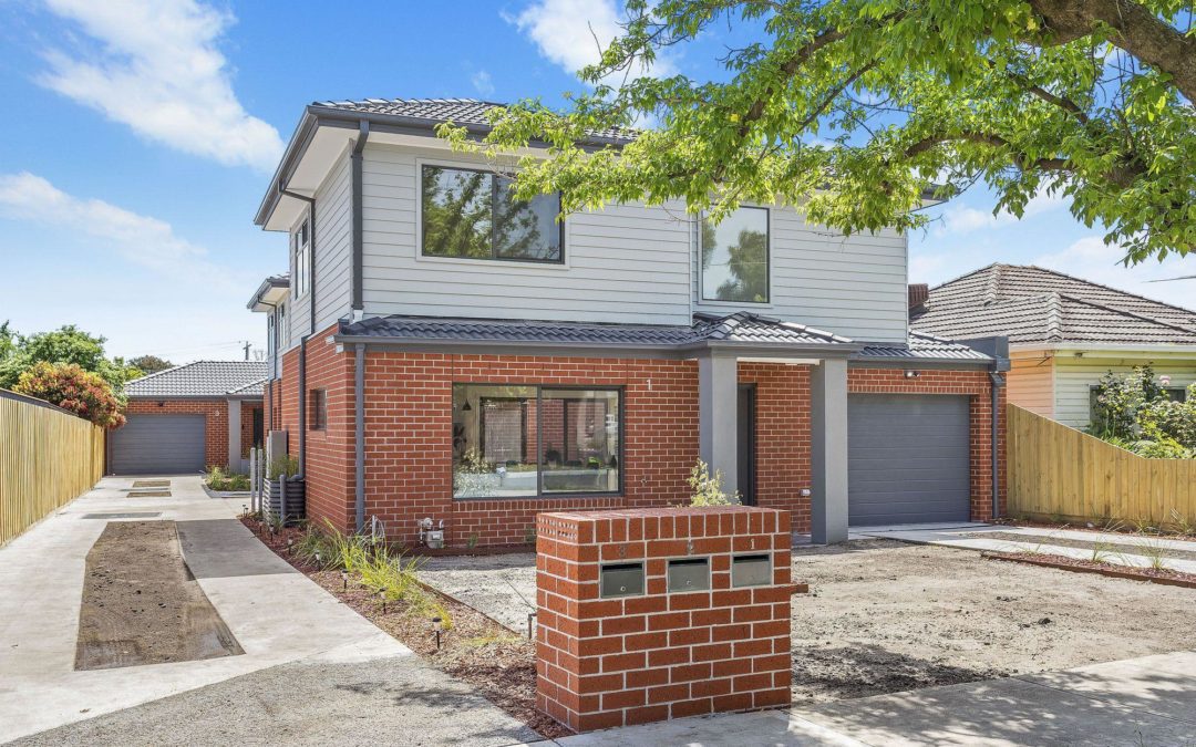 North Glenroy- 3 Townhouses