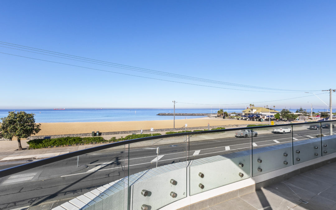 Williamstown – Beach front townhouses
